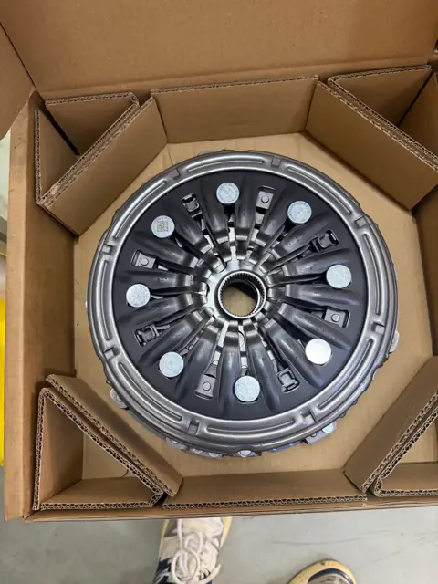 Dual clutch kit packed in protective carton